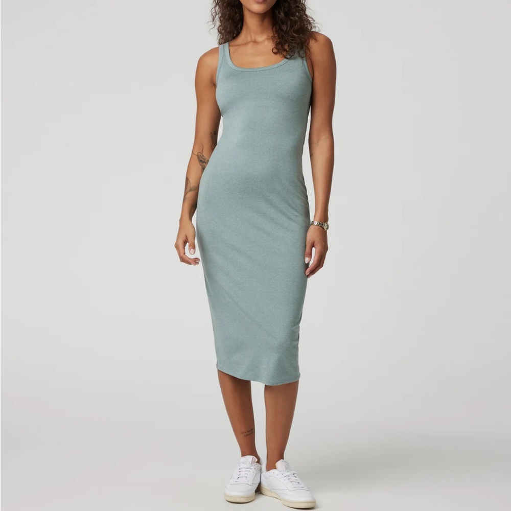 Vuori Halo Essentials Midi Dress